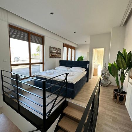 브라티슬라바 Luxury Penthouse At The Historical Centre With Free Parking 아파트 외부 사진